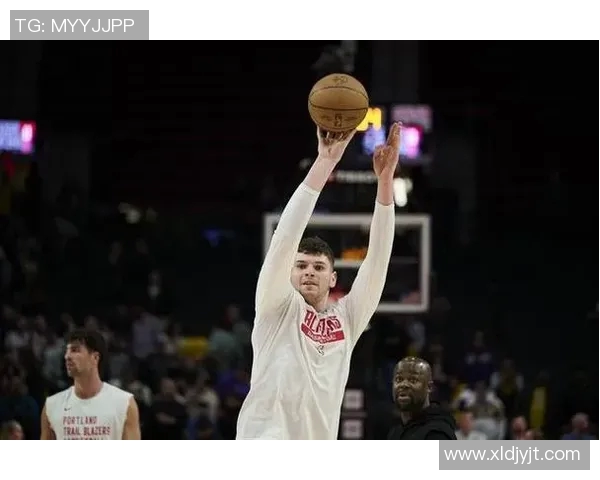 命中率17.6%！队记：克林根要少投三分 专注于抢前场板就好