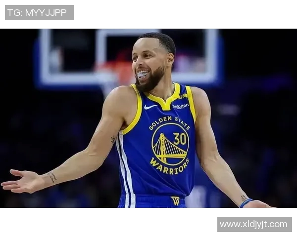 🏀勇士3人20+复仇太阳 库里28+9+6 JB25分&追梦遭驱逐 布克38分