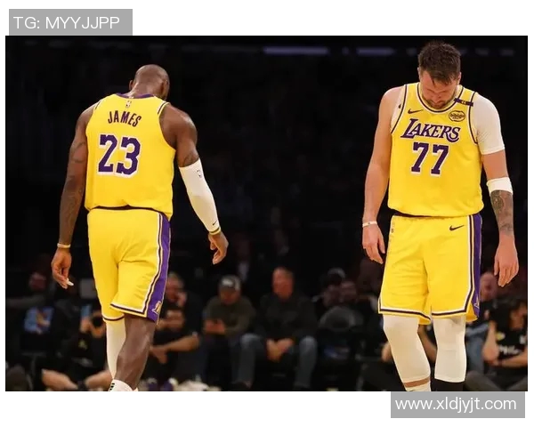 NBA最新消息！湖人三连胜，湖人赢球却暴露一大问题，东契奇关键时刻证明价值